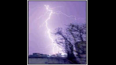 Spike in cosmic radiation triggers lightning flashes in Pune