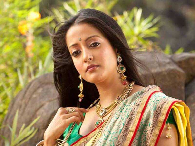 Raima Sen reveals how Bengali cinema has taught her to grow as an actor ...