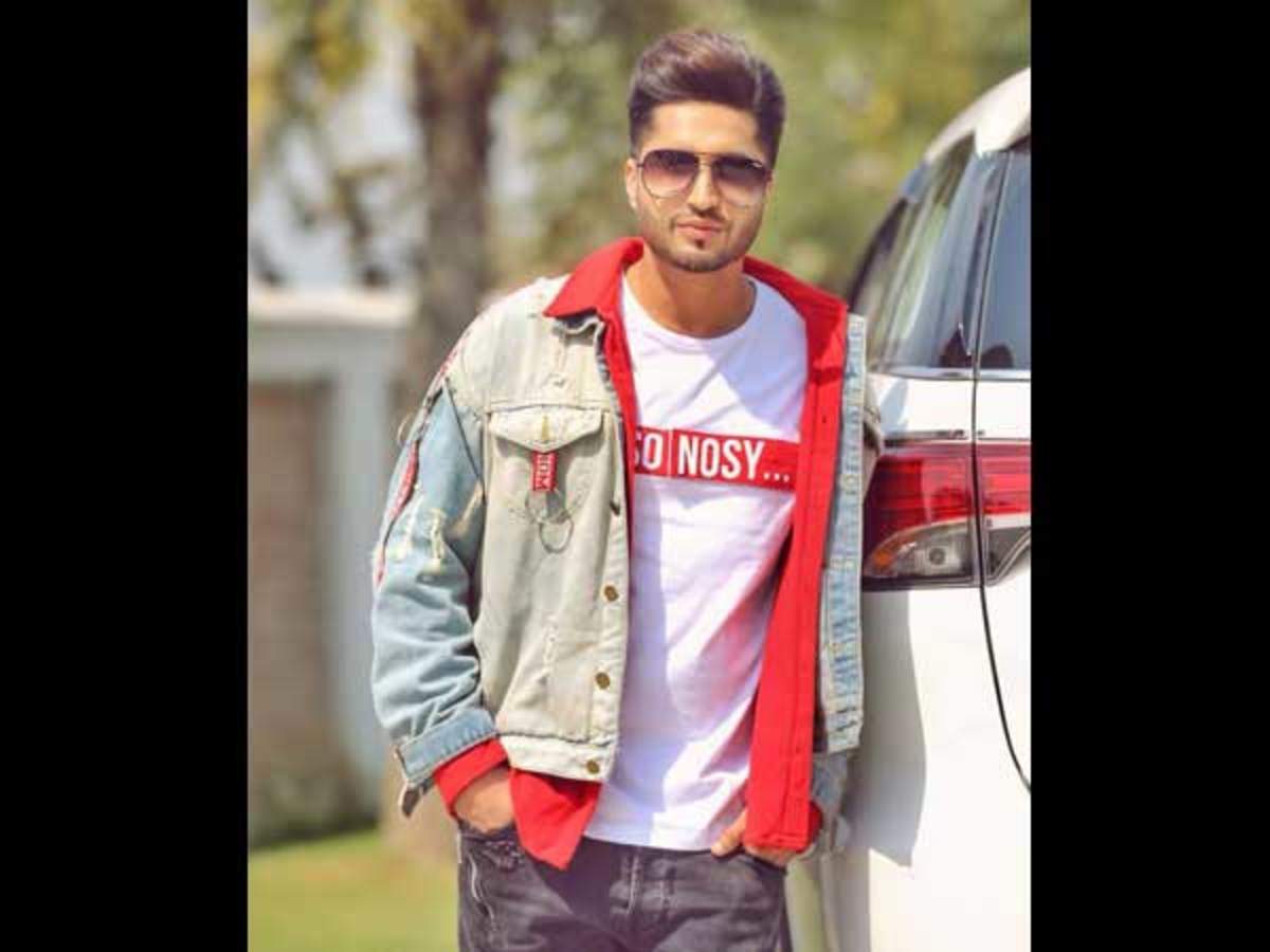 Celebrity Hairstyle of Jassi Gill from Snapchat Single 2017  Charmboard