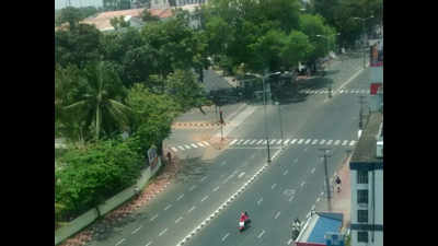 Trade unions' strike: Kerala roads wear a deserted look