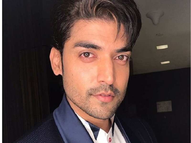 Gurmeet Chaudhary's fan threatens to commit suicide; police comes to the actor's aid