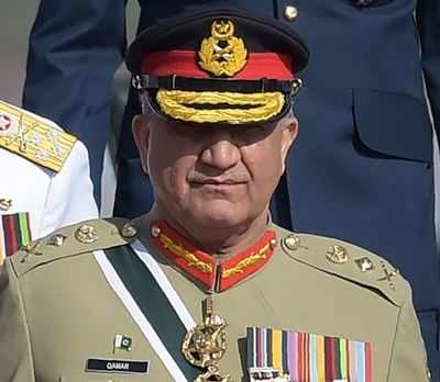 Pak army chief approves death penalty for 10 terrorists