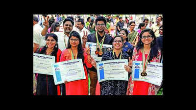 Nalanda Medical College foundation day: 27 get gold medals