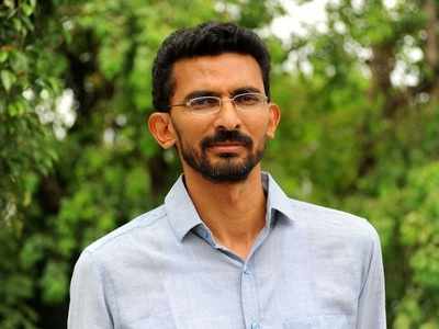 Sekhar Kammula lashes out at Sri Reddy, threatens legal action for harassment allegation