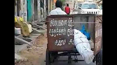 Tamil Nadu: Garbage cart used for last journey of destitute man