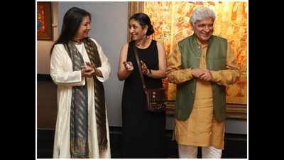 Javed Akhtar, Shabana Azmi inaugurate art show in the city