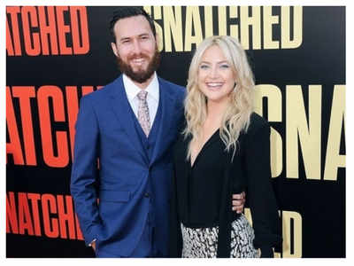 Kate Hudson affirms pregnancy, says "A little girl on the way"