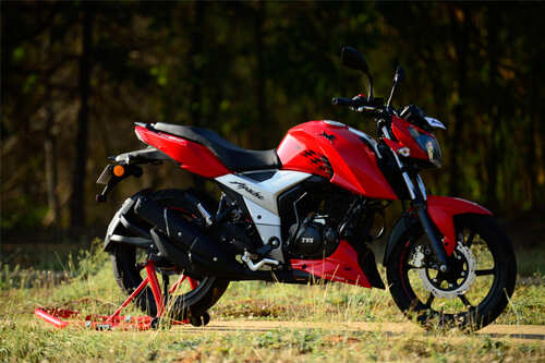 TVS Apache RTR 160 4V first ride review 