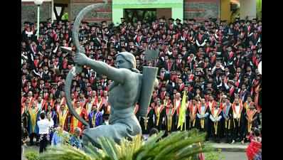 572 students graduate from IIM Kozhikode
