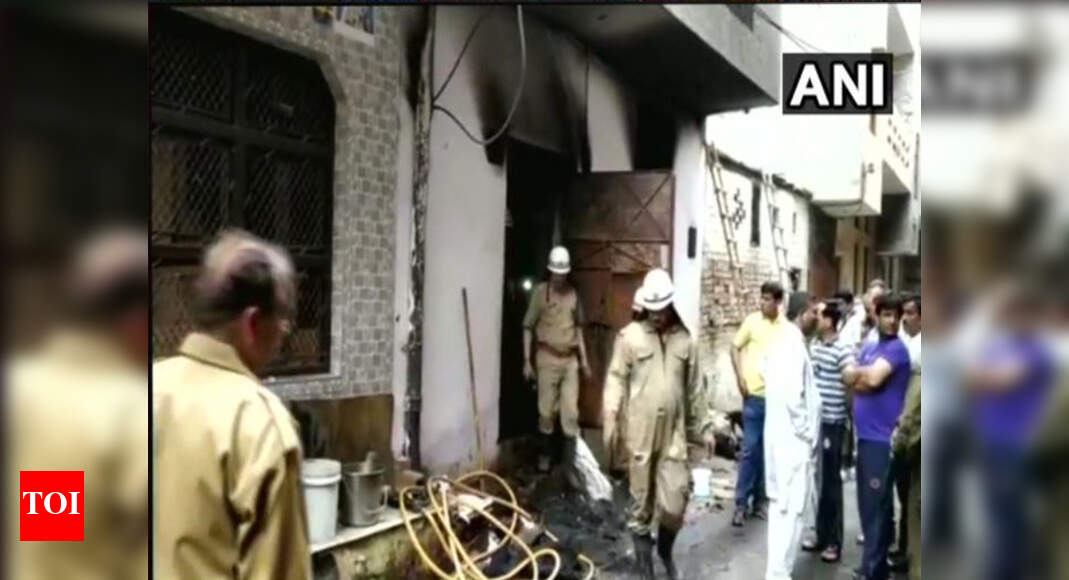 Delhi Fire Accident Four killed as fire breaks out in godown Delhi