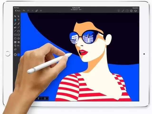 New Apple iPad 9.7-inch with Apple Pencil