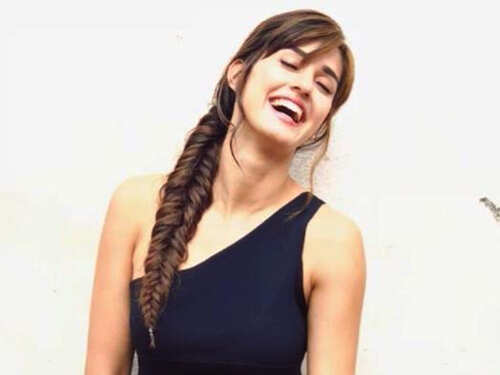 5 summer hairstyles to beat the heat | The Times of India 5 summer hairstyles to beat the heat | The Times of India
