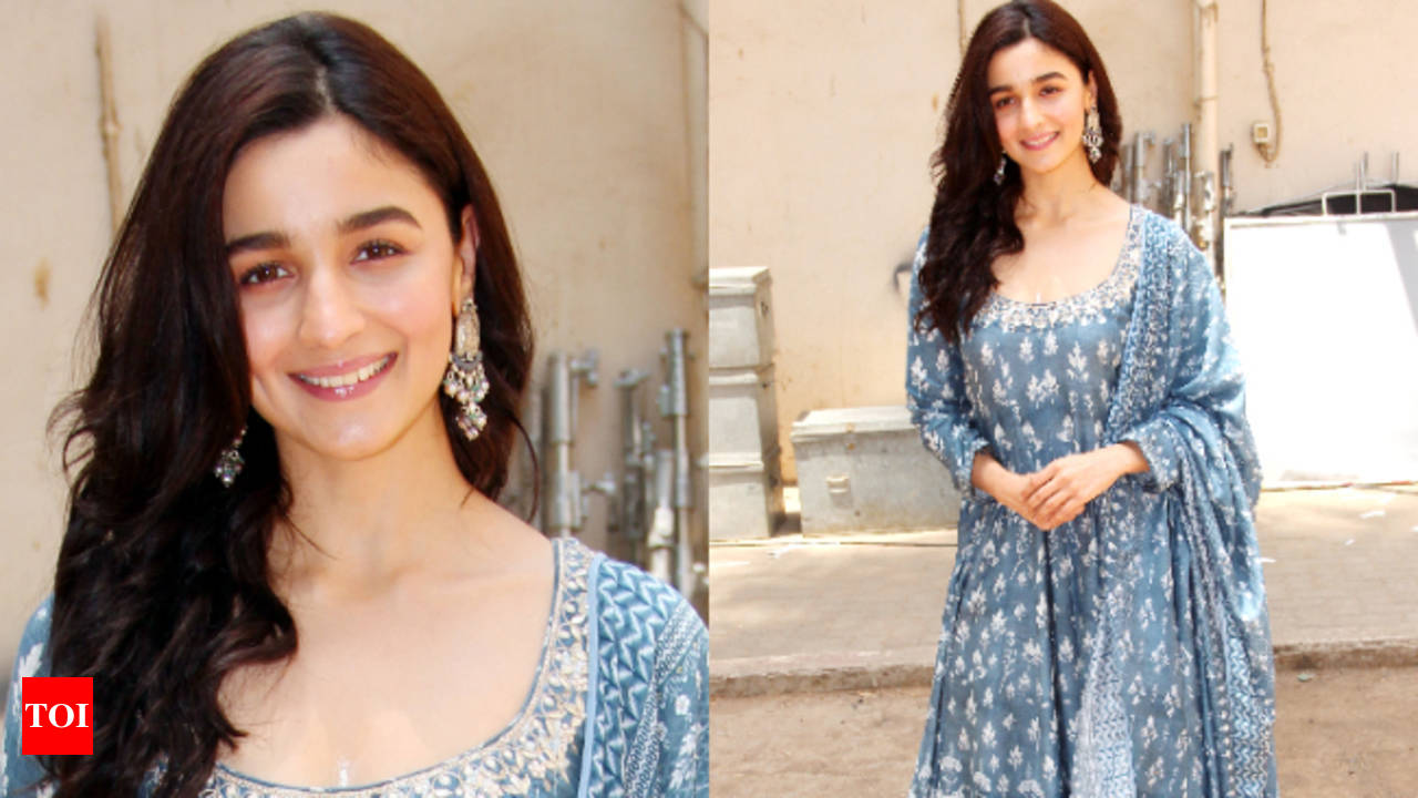 Raazi promotions: Alia Bhatt looks picture-perfect in her blue anarkali -  Times of India