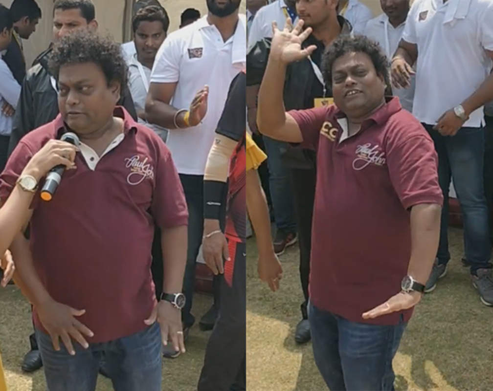 
Sadhu Kokila knows how to entertain the crowd
