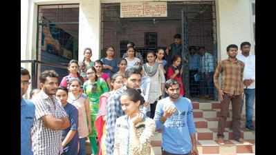 Protest at civil hospital as doctor thrashes students