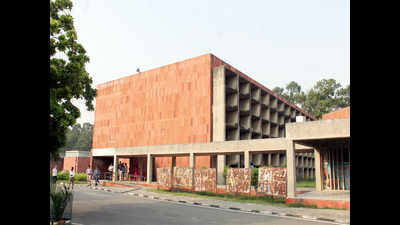 Ex-PM visits Panjab University centre where his 3,500 books will be kept