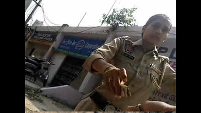 Mohali traffic constable filmed taking bribe, suspended
