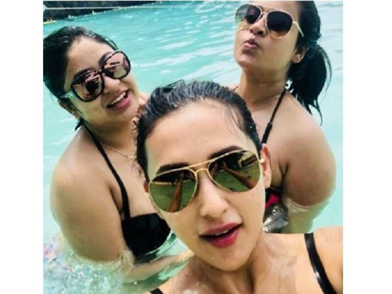 mimi chakraborty bikini