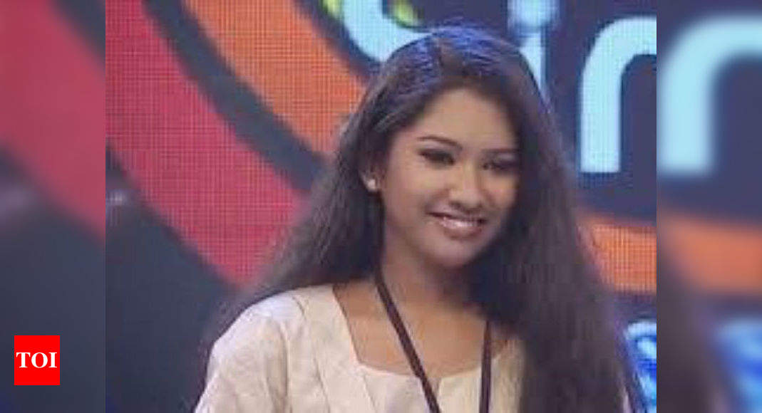 Tamil Sa Re Ga Ma Pa Varsha Emerges As The Winner Of The Singing Reality Show Times Of India