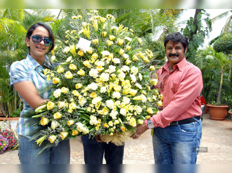 memu saitham lakshmi manchu memu saitham lakshmi manchu