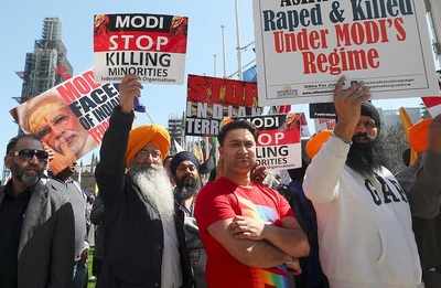 Demonstrations turn aggressive as Indian tricolour ripped during PM Modi's UK visit