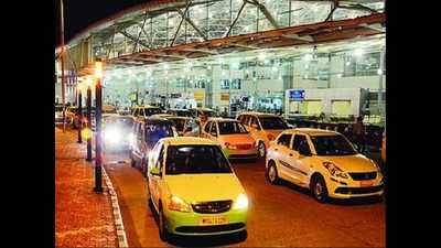 Flyers pay for chaos, delay at airport pick-up zone