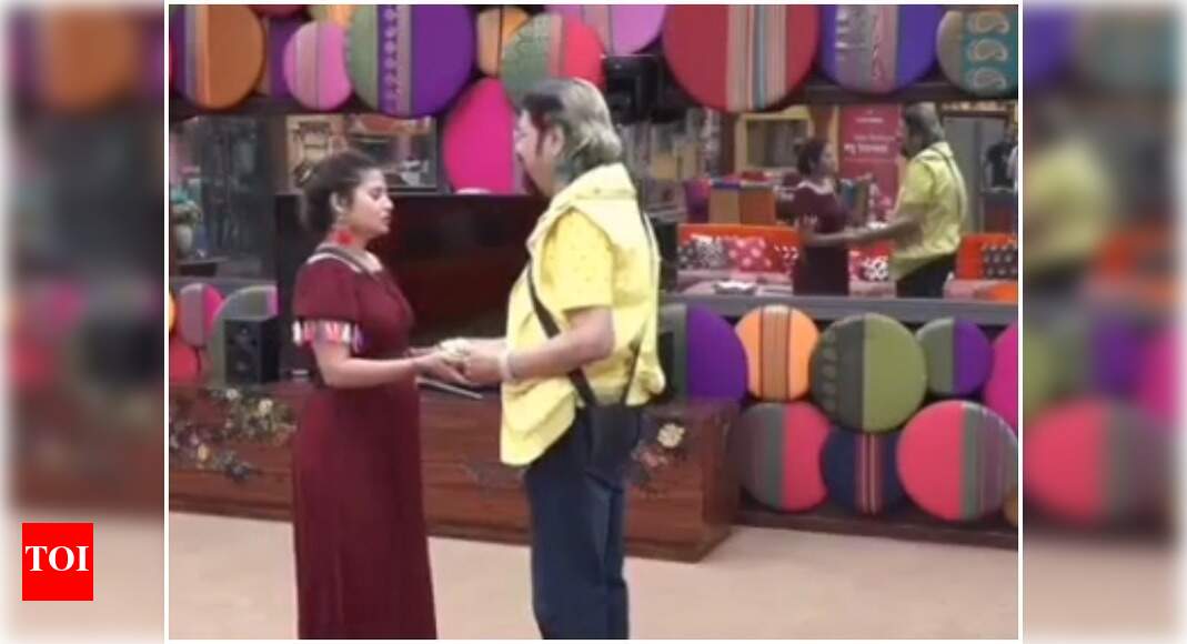Bigg Boss Marathi Megha Dhade patchesup with Anil Thatte Times of India