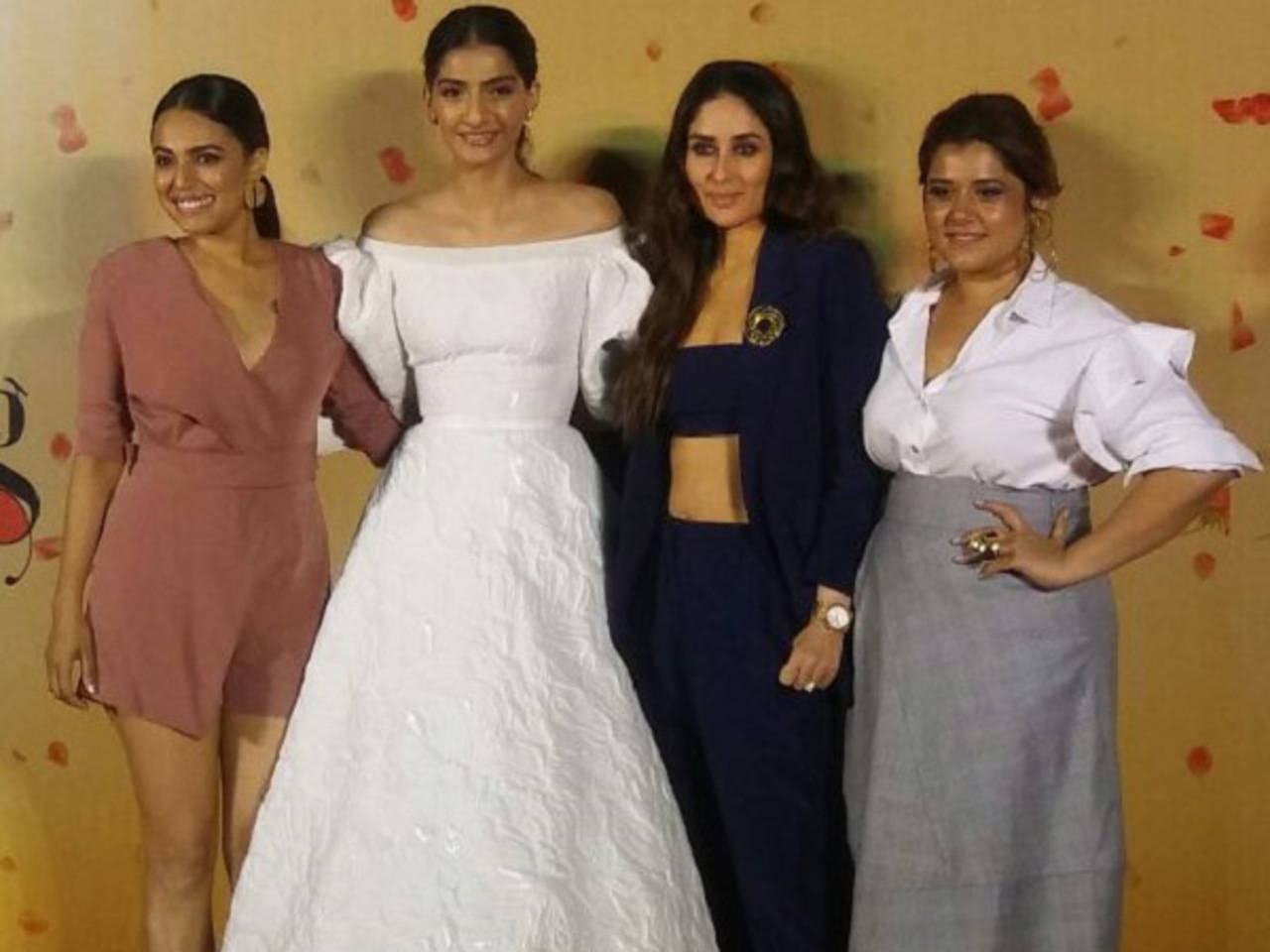 Veere Di Wedding box office collection: Sonam Kapoor, Karisma Kapoor  starrer hits 35% mark; prediction strong for Rs 6 cr earning | Zee Business