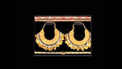 Last Sikh queen's earrings fetch 6 times auction price