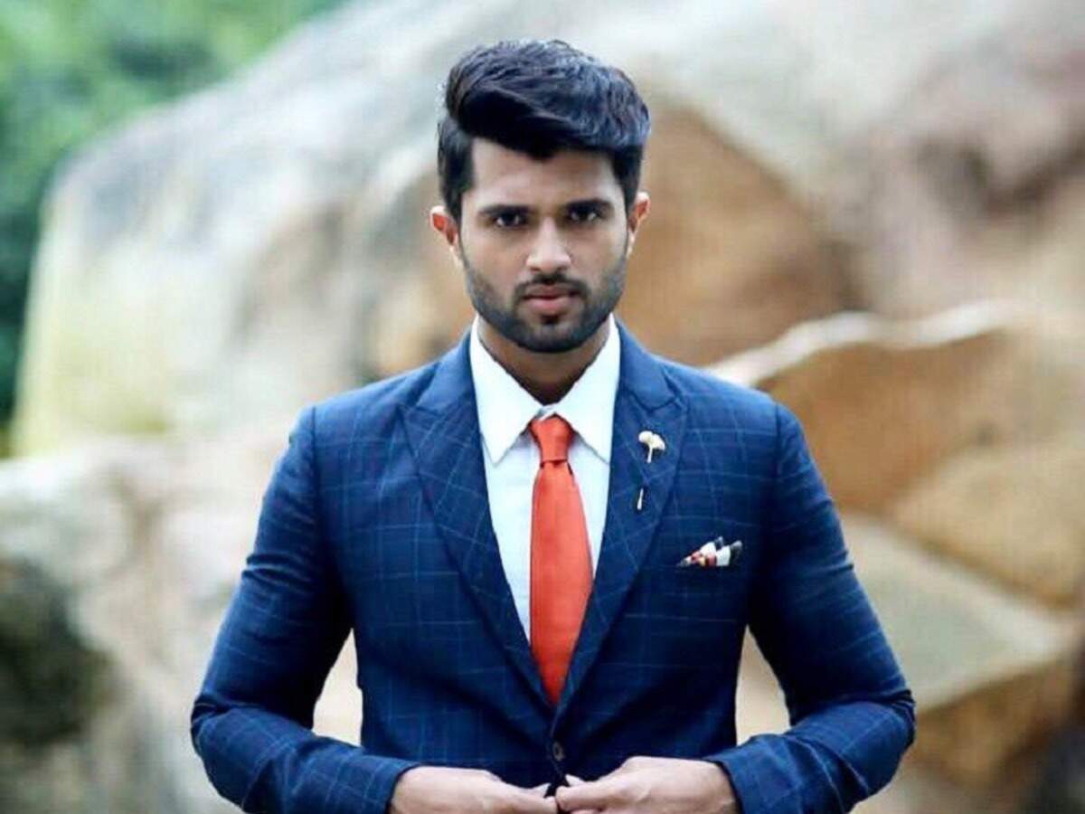 vijay devarakonda coat suit