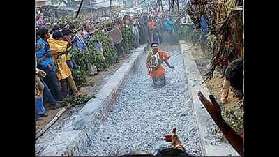 Firewalking Ritual: Priest falls during firewalking ritual at temple ...