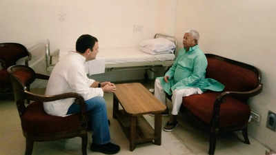 Rahul Gandhi visits ailing Lalu Prasad at AIIMS