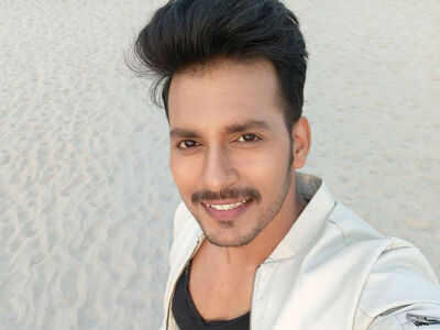 Actor Raja 60 Photos - Moonagedaydream.film