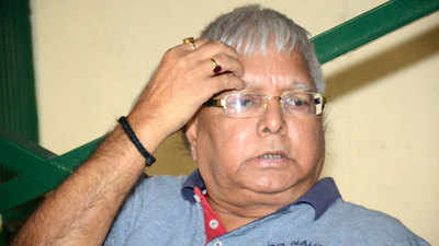 High drama after Lalu Prasad discharged from AIIMS