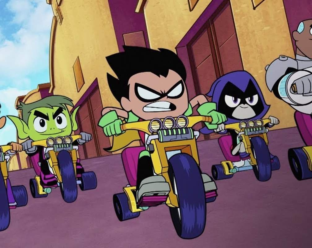 
Teen Titans GO! To The Movies - Official Trailer
