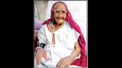112-year-old heart patient undergoes high-risk surgery at SMS Hospital