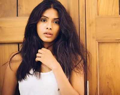Anjali Patil won't be in India for 'Kaala' release