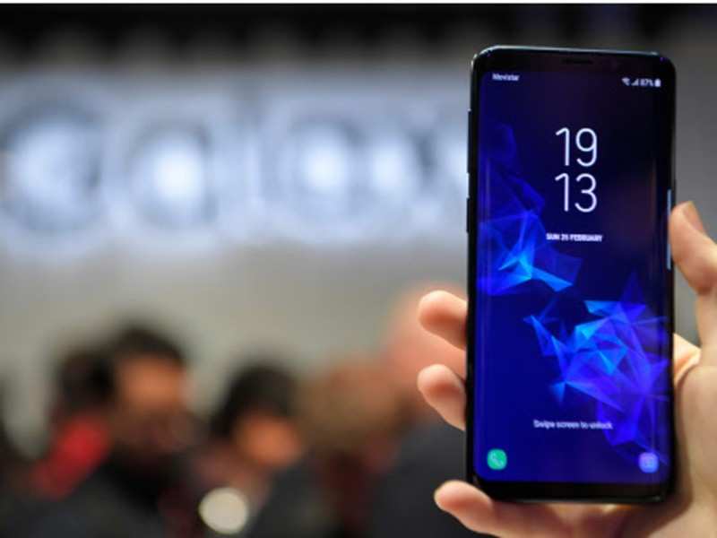 Most popular smartphones. Samsung Galaxy s9.