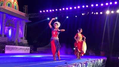 Folk performances mark the second da of Malwa Utsav