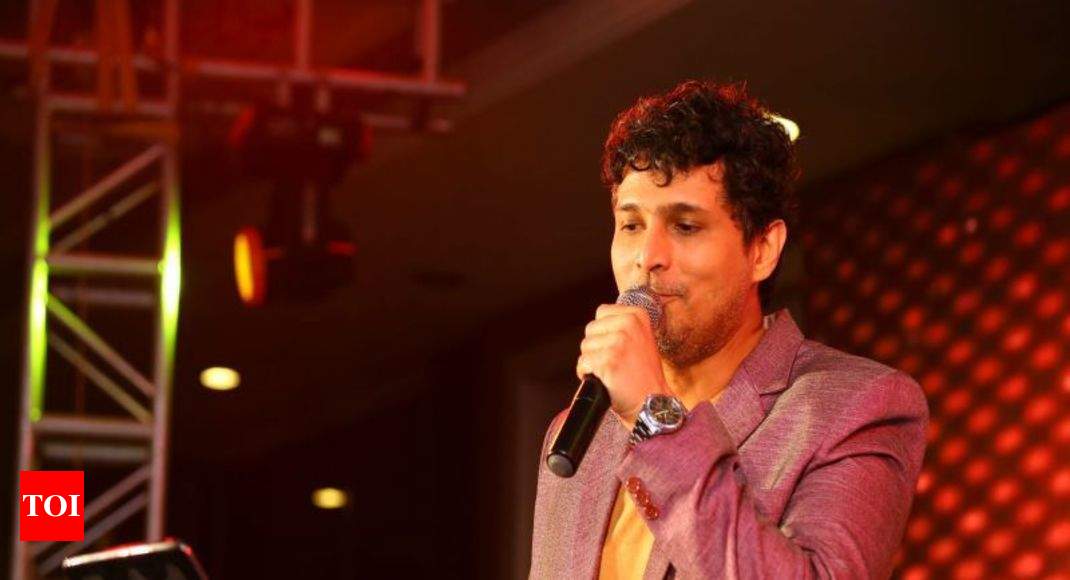 Rajesh Krishnan: Rajesh Krishnan performs for his friend in Bengaluru ...