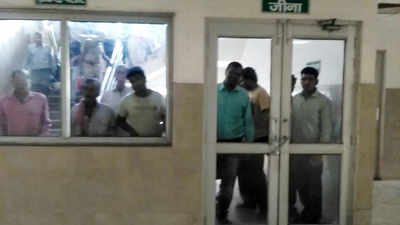 Ahead of Yogi Adityanath’s visit, patients, kin locked up at Agra hospital
