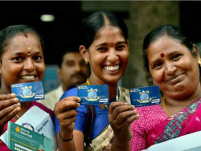 Govt mulls new bank to fund women SHGs