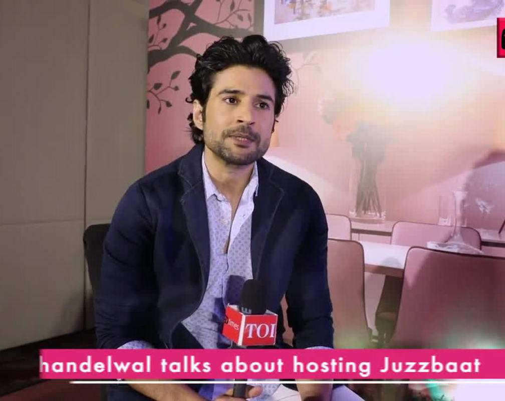 
Rajeev Khandelwal talks about hosting Juzzbaat
