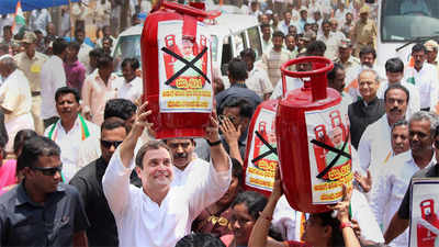 BJP loots in the name of fuel, says Rahul Gandhi