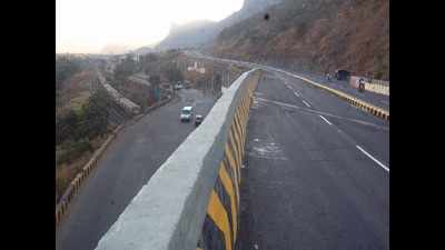 Repair work on Mumbra bypass begins, throws traffic out of gear