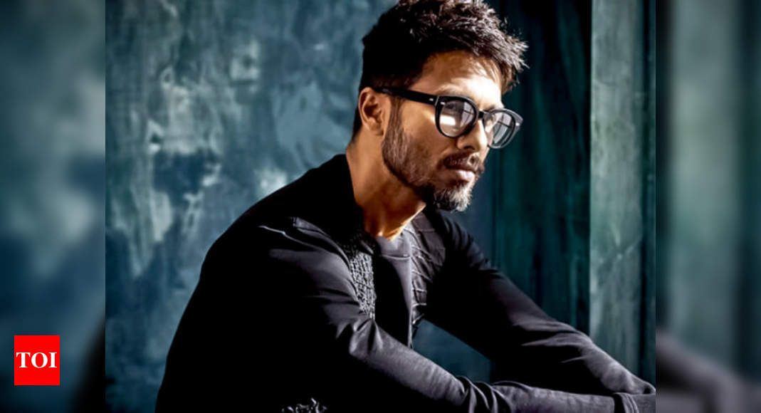 Shahid Kapoor: 15 years of Shahid Kapoor: Here's how fans are