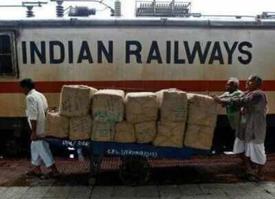 Railways plans plane-like meals on elite trains