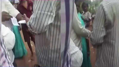 Karnataka elections 2018: Cash for votes caught on cam in Gadag