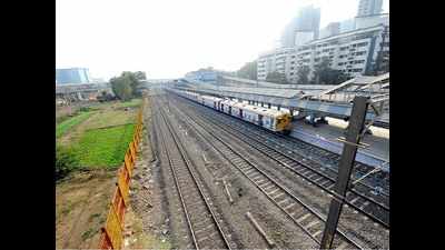 Come July, extra platform to ease Parel commuter crush