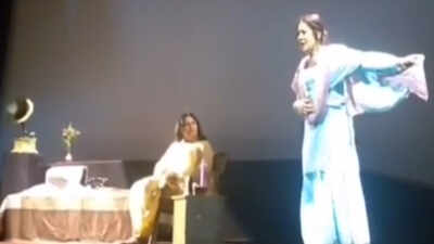 When Meena Kumari comes alive on Jaipur stage